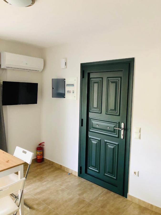 Ionian White Apartments Лефкада Экстерьер фото
